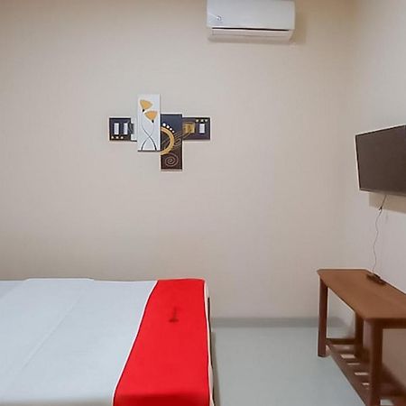 Hotel Reddoorz Syariah Near Tugu Lampu Gentur Cianjur Esterno foto