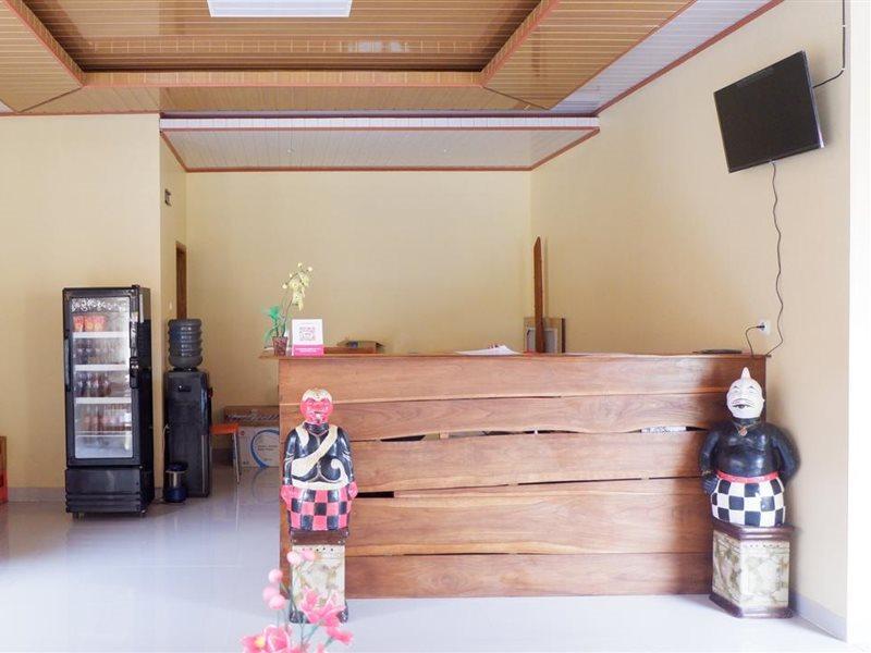 Hotel Reddoorz Syariah Near Tugu Lampu Gentur Cianjur Esterno foto