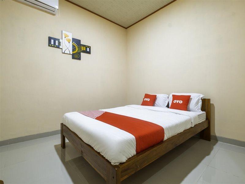 Hotel Reddoorz Syariah Near Tugu Lampu Gentur Cianjur Esterno foto