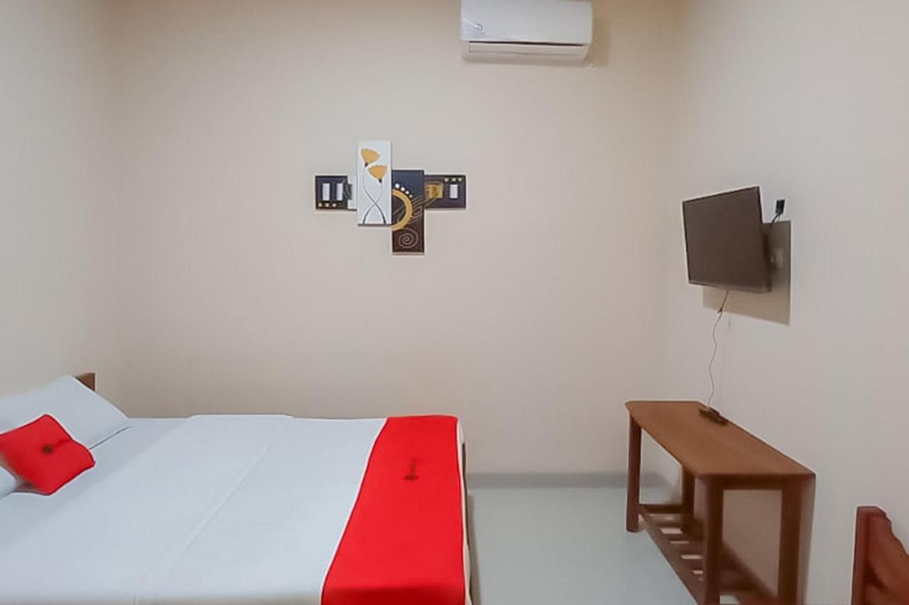 Hotel Reddoorz Syariah Near Tugu Lampu Gentur Cianjur Esterno foto