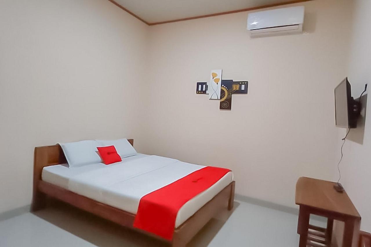 Hotel Reddoorz Syariah Near Tugu Lampu Gentur Cianjur Esterno foto