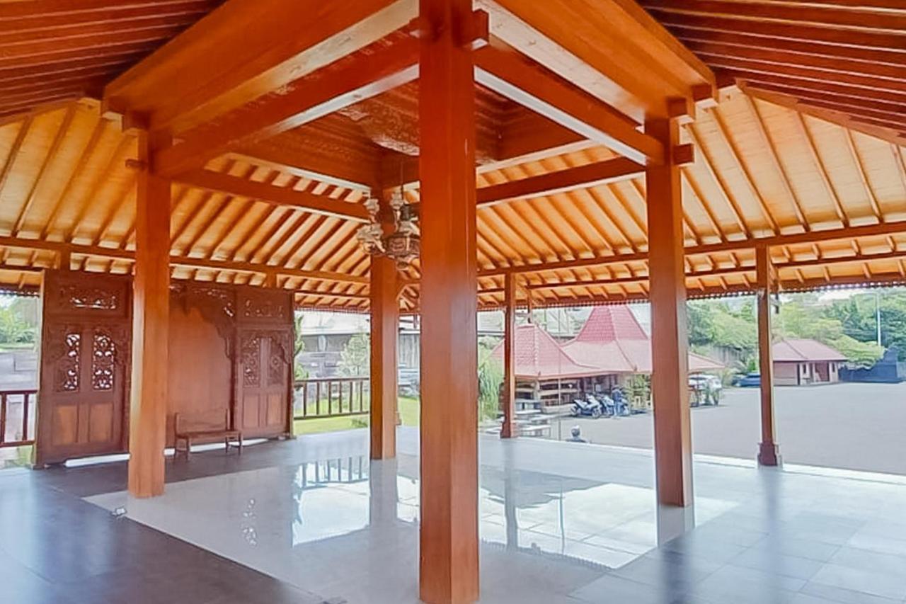 Hotel Reddoorz Syariah Near Tugu Lampu Gentur Cianjur Esterno foto