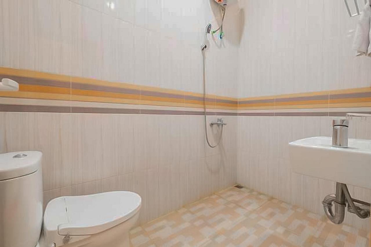 Hotel Reddoorz Syariah Near Tugu Lampu Gentur Cianjur Esterno foto