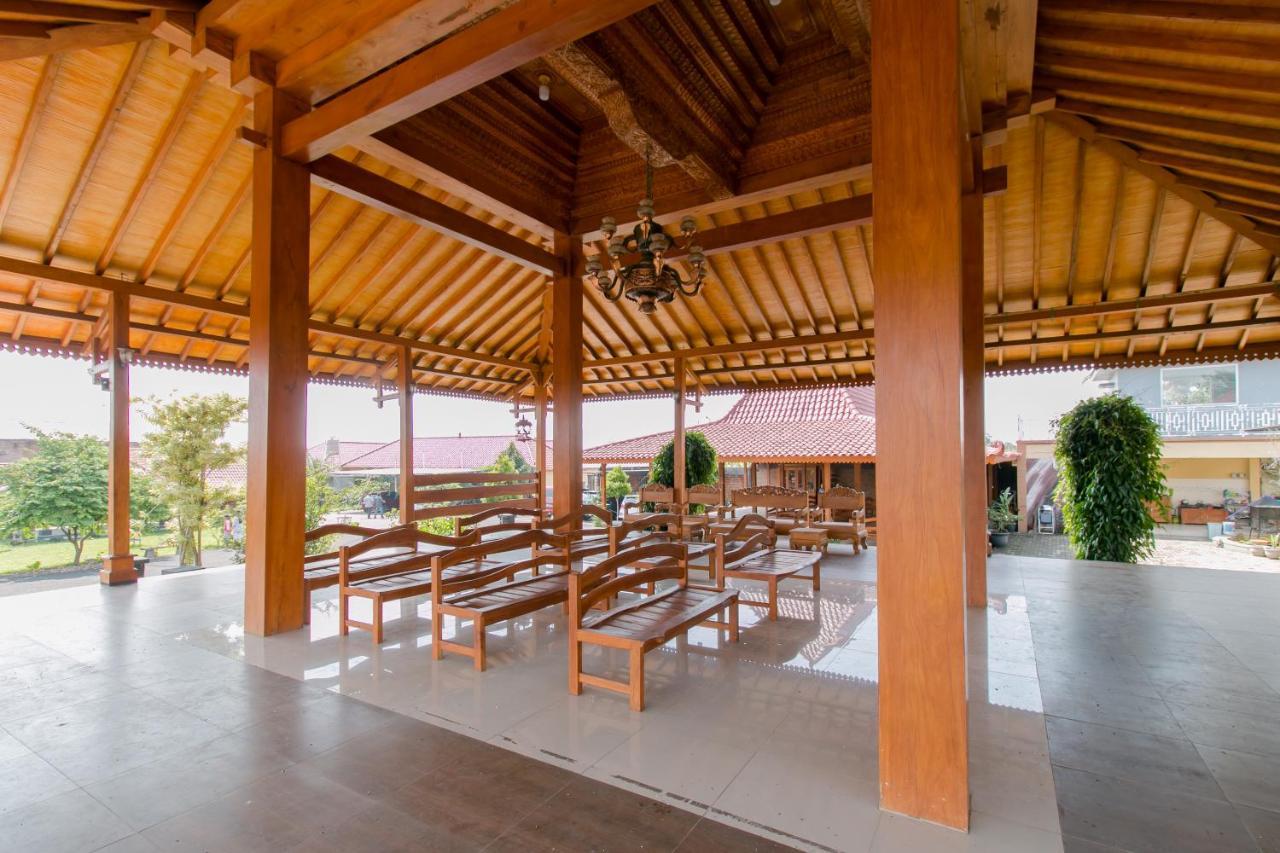 Hotel Reddoorz Syariah Near Tugu Lampu Gentur Cianjur Esterno foto